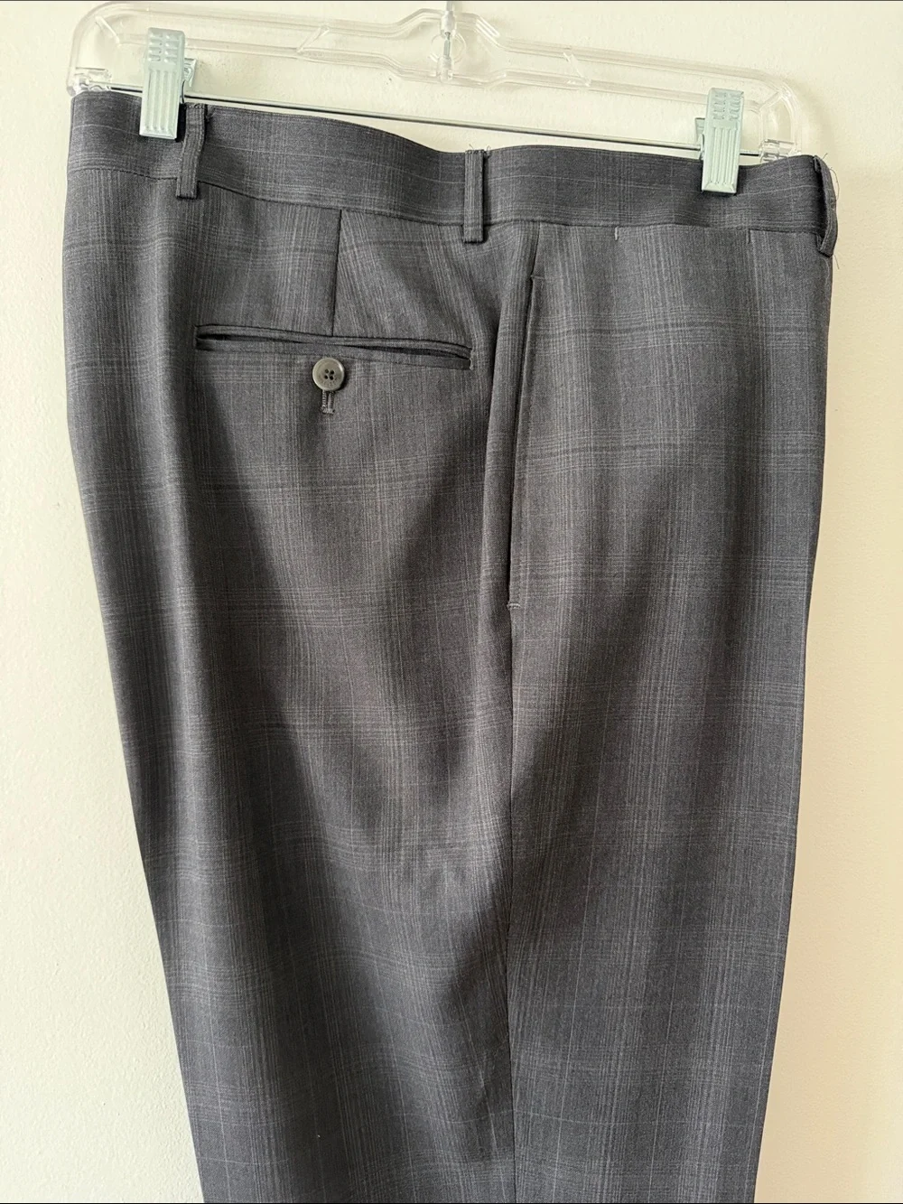 Tommy Hilfiger Men's 100% Wool Suit Gray Plaid 2-Piece Blazer Pants Set Sz 34R